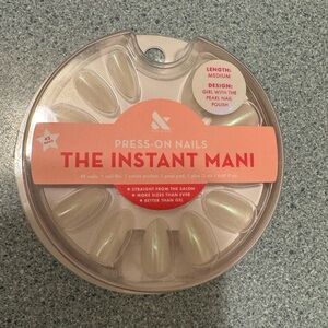 Olive & June Pearl White Press-On Nails